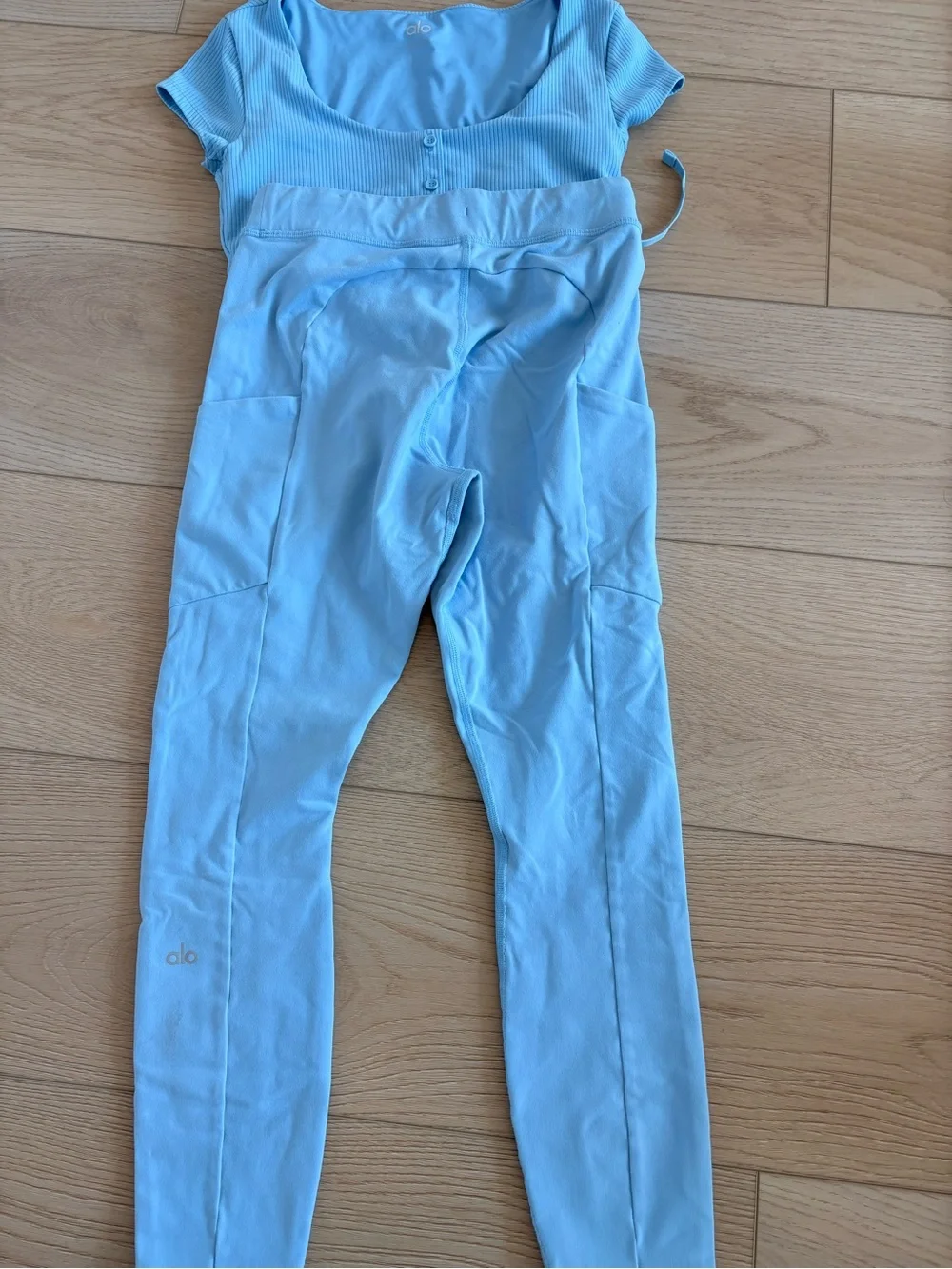 ALO Yoga Light Blue Ribbed Crop Top & Drawstring Leggings Set